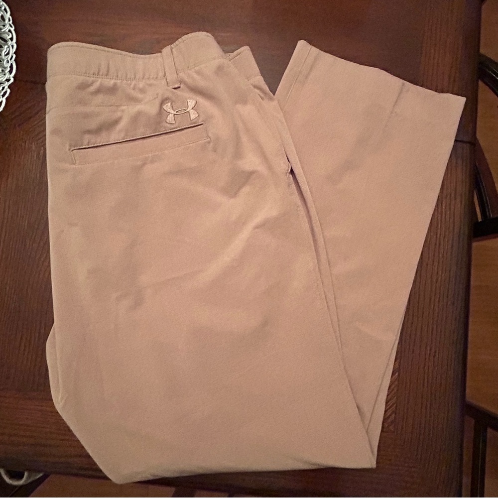 Under Armour Men's Khaki Loose Fit Chinos Size 38